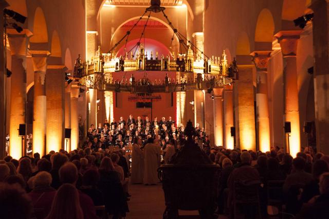 Impressionen von der Uraufführung des Oratoriums "Lux in tenebris" von Helge Burggrabe im Hildesheimer Dom.